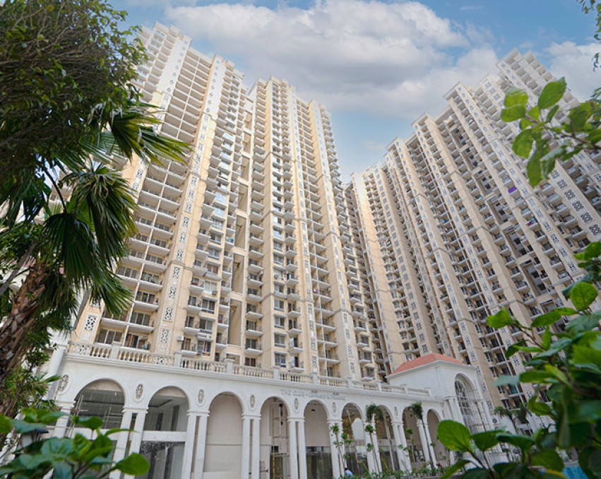 Prateek Grand Carnesia